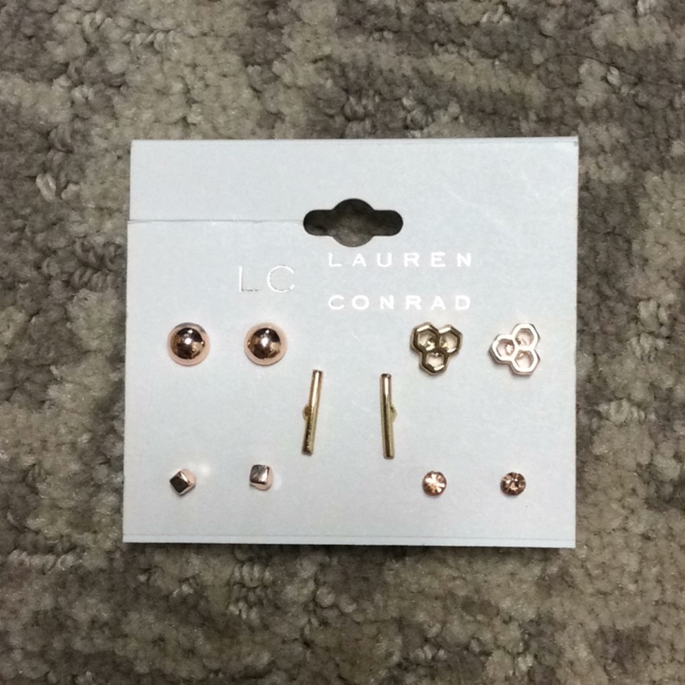 NWT lc Lauren Conrad Earring set
